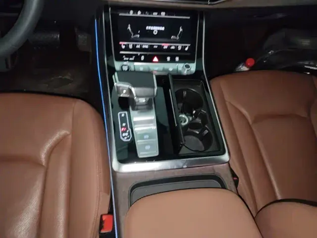 Audi Q7 — Фото автомобиля 13
