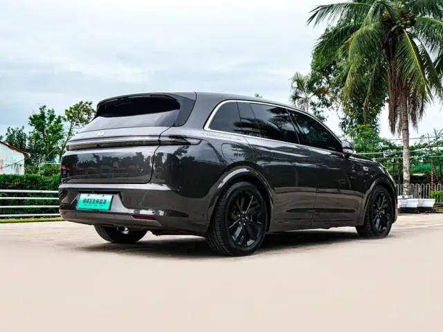 Li Auto L7 — Фото автомобиля 6