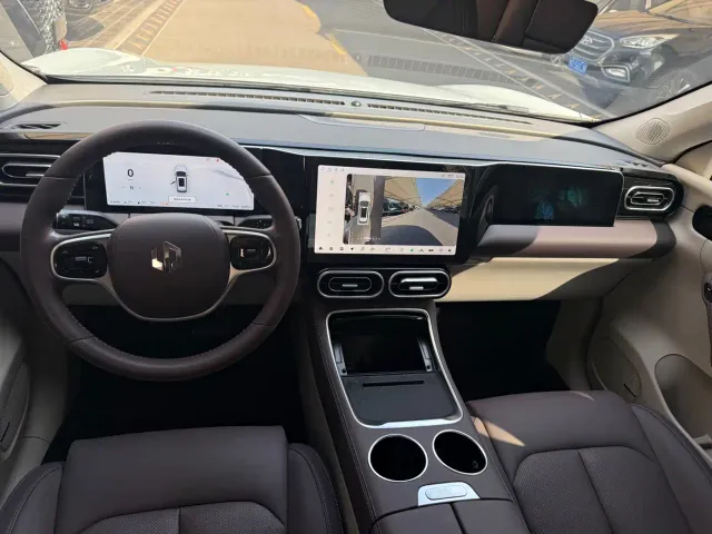 Leapmotor C11 — Фото автомобиля 6