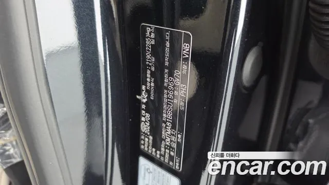 Genesis GV70 — Фото автомобиля 28