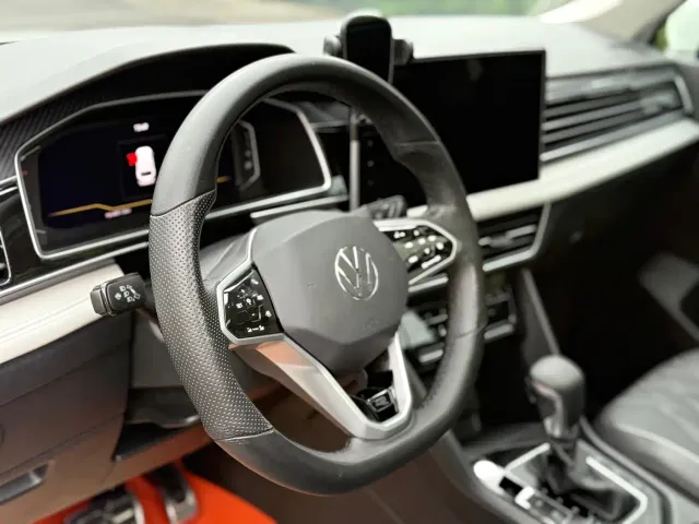 Volkswagen Tiguan L — Фото автомобиля 6
