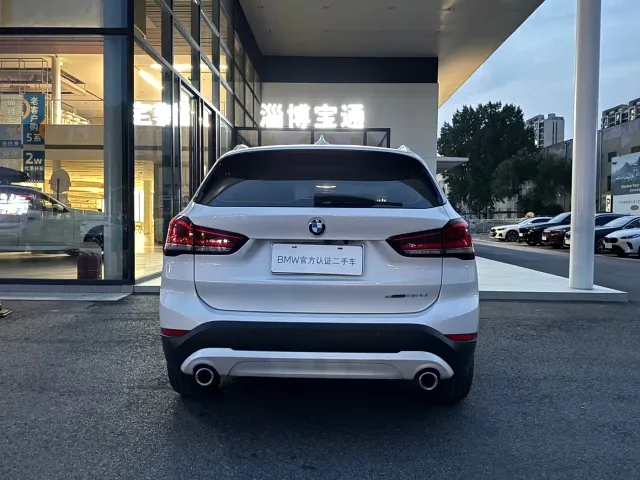 BMW X1 — Фото автомобиля 11