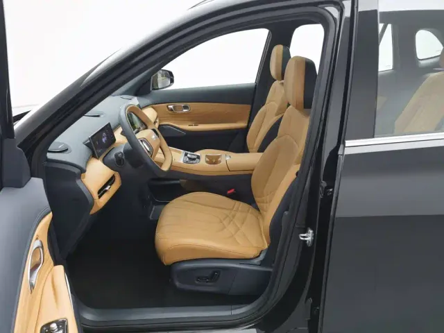 Geely Galaxy Starship 7 EM-i — Фото автомобиля 10