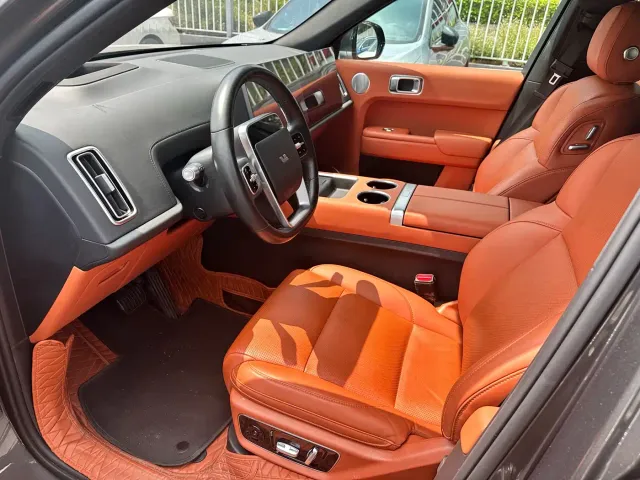 Li Auto L7 — Фото автомобиля 6