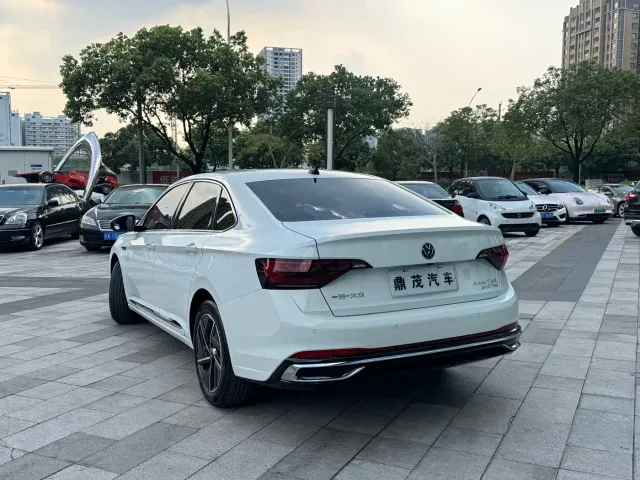 Volkswagen Sagitar — Фото автомобиля 5