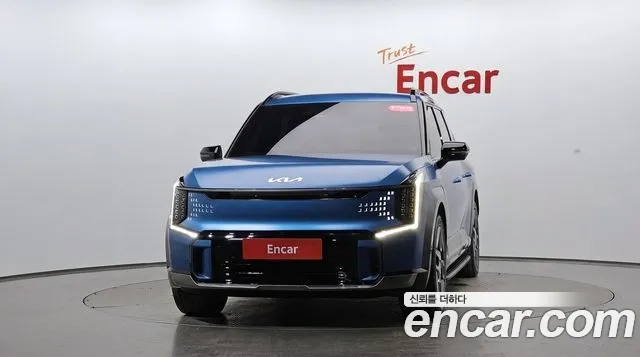 Kia EV9 — Фото автомобиля 3