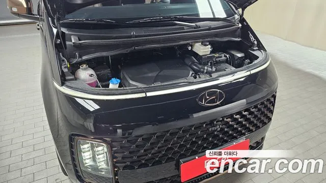 Hyundai Staria Staria 4WD Lounge 7 мест — Фото автомобиля 6