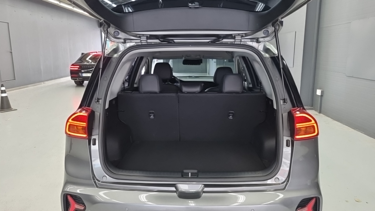 Kia Niro Niro Plus Air — Фото автомобиля 18