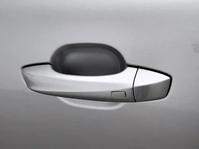 Roewe D7 — Фото автомобиля 18