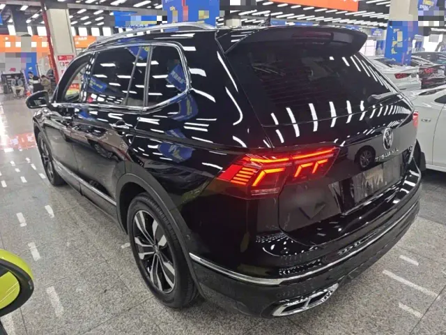 Volkswagen Tiguan L — Фото автомобиля 4