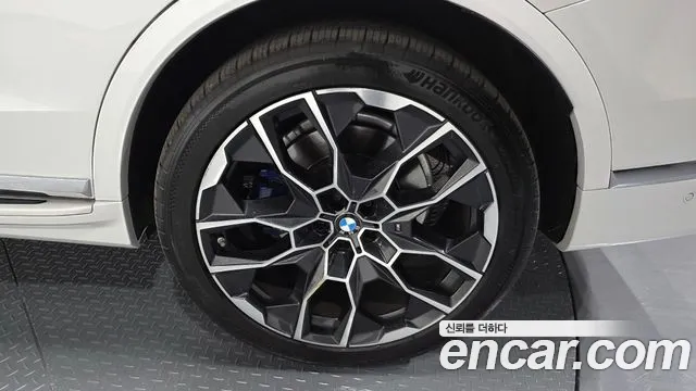 BMW X7 — Фото автомобиля 19