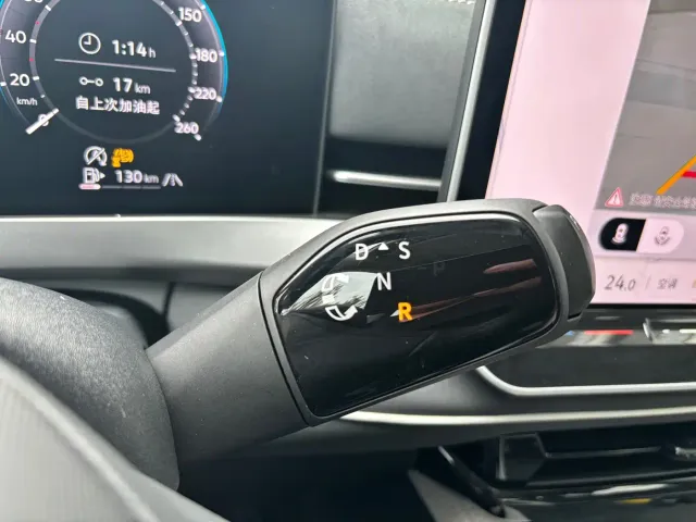 Volkswagen Sagitar — Фото автомобиля 7