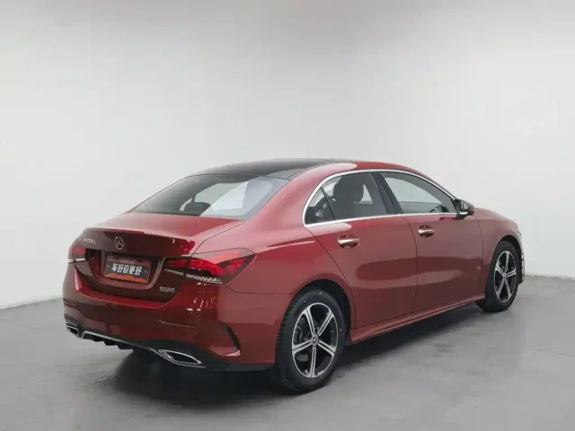 Mercedes-Benz A-Class — Фото автомобиля 2
