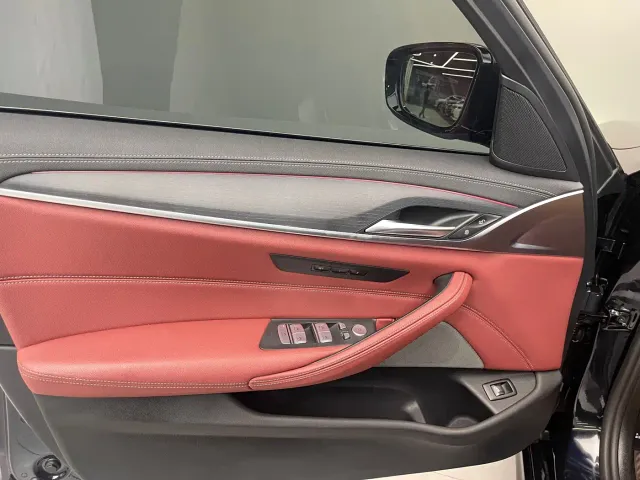 BMW 5 Series — Фото автомобиля 20