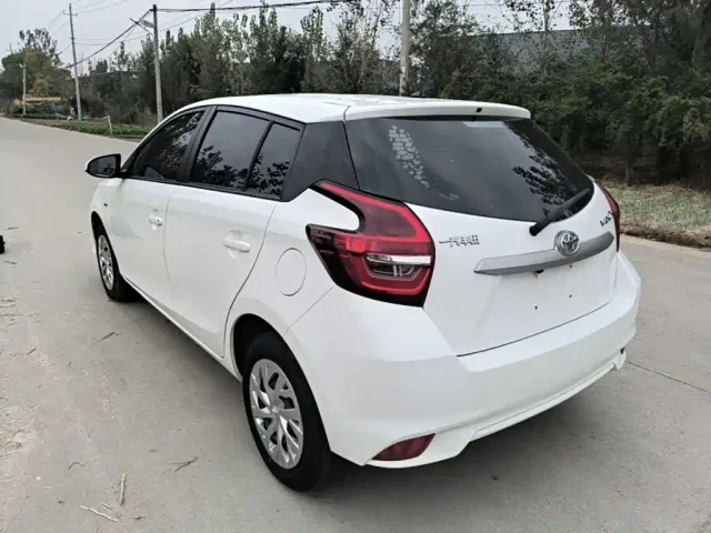 Toyota Vios FS — Фото автомобиля 4