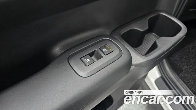 Hyundai Santafe Бензин 2.5T 2WD — Фото автомобиля 26