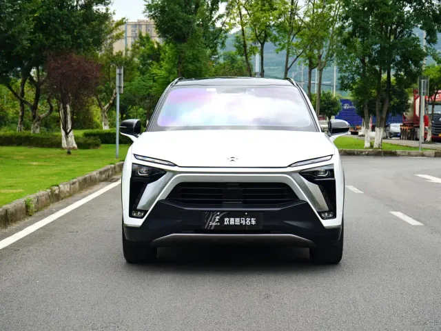 Nio ES8 — Фото автомобиля 2