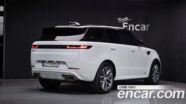 Фотография автомобиля — Land Rover Range Rover Sport Generation 3