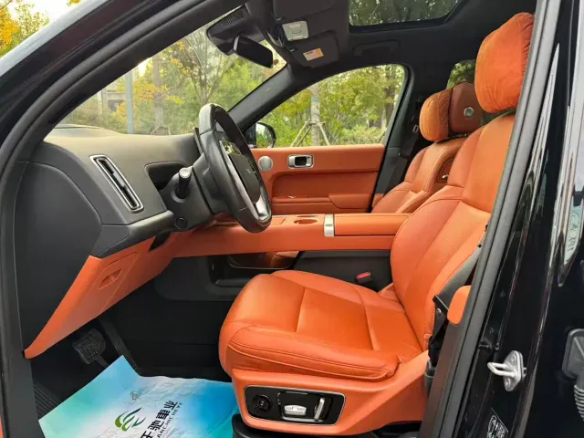 Li Auto L7 — Фото автомобиля 5