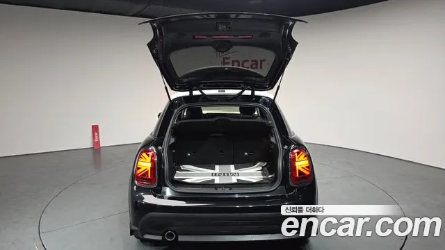 Mini Cooper Cooper 5 дверей Classic — Фото автомобиля 20