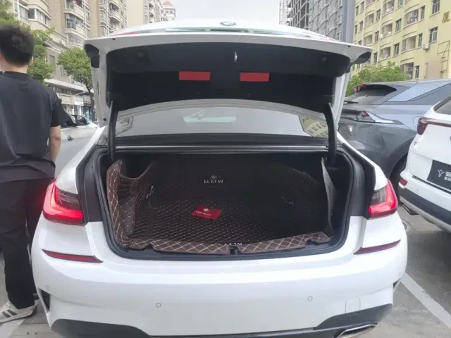 BMW 3 Series — Фото автомобиля 14