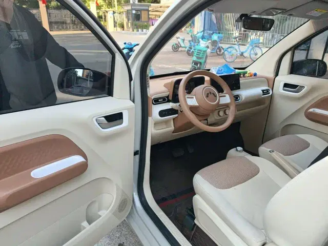 Wuling Hongguang Mini EV — Фото автомобиля 12