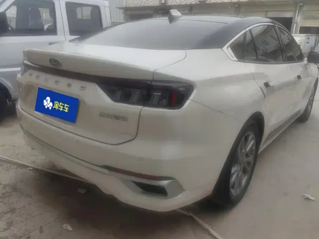 Ford Mondeo — Фото автомобиля 3