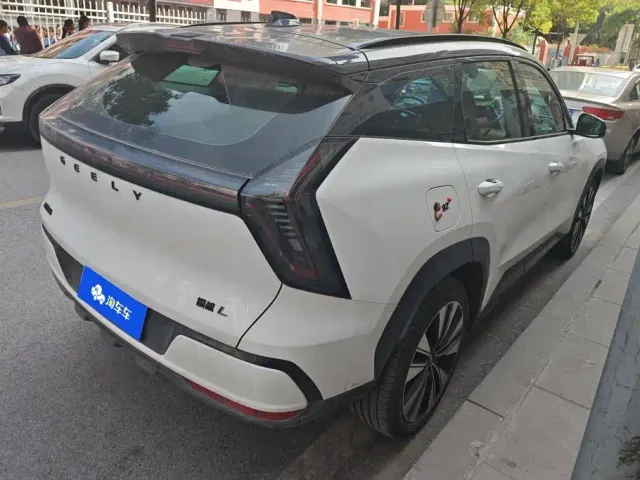 Geely Boyue L — Фото автомобиля 3