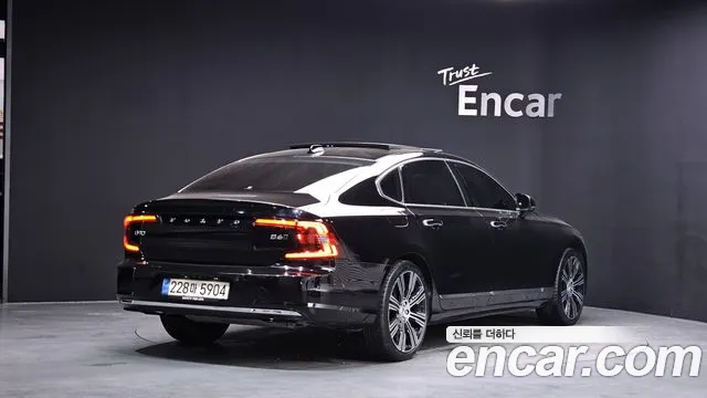 Вольво S90 — Фото автомобиля 2