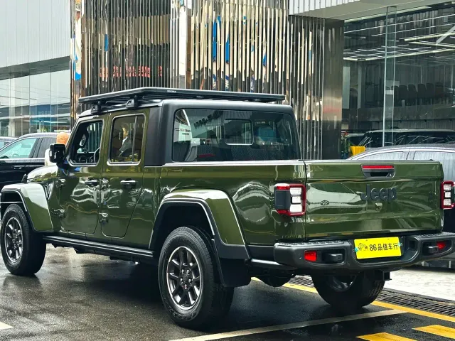 Jeep Gladiator — Фото автомобиля 4