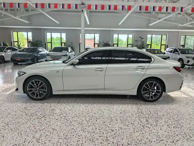 BMW 3 Series — Фото автомобиля 4
