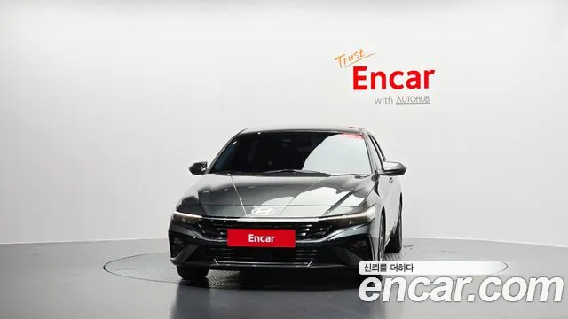 Hyundai Avante CN7 — Фото автомобиля 3