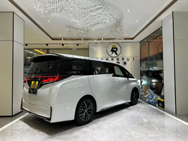 Toyota Vellfire — Фото автомобиля 17