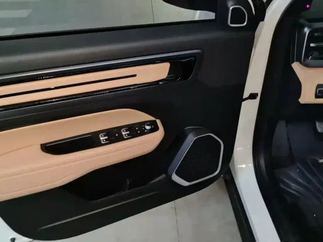Geely Geely ICON 2023 1.5TD Chocolate Premium Edition — Фото автомобиля 7