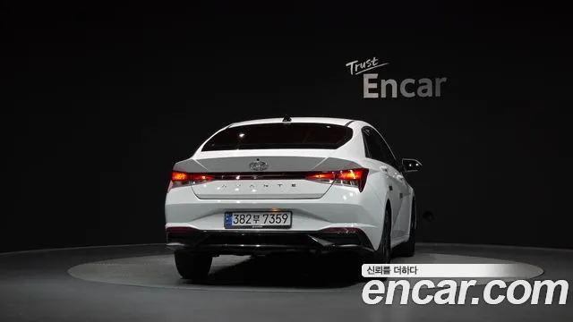 Hyundai Avante CN7 — Фото автомобиля 4