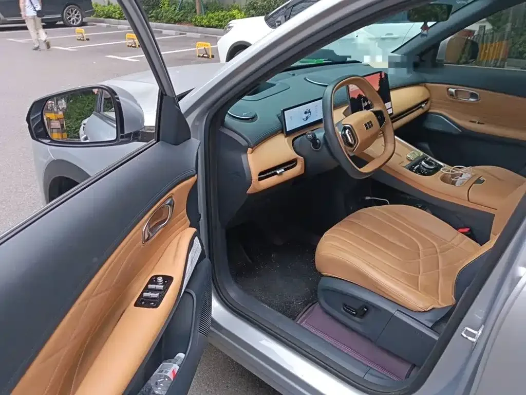Geely Galaxy Galaxy Starship 7 EM-i 2025 Model 120km Explorer+ Edition — Фото автомобиля 13