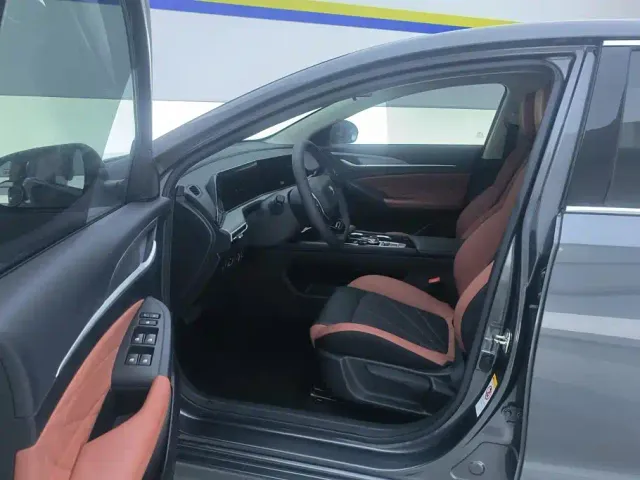 Changan Eado — Фото автомобиля 9