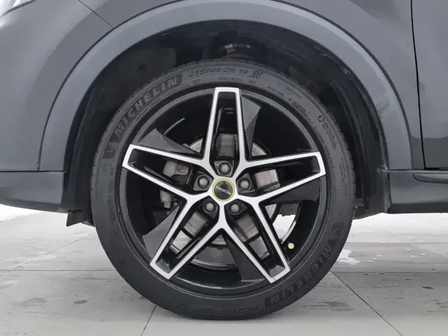Roewe RX5 — Фото автомобиля 17
