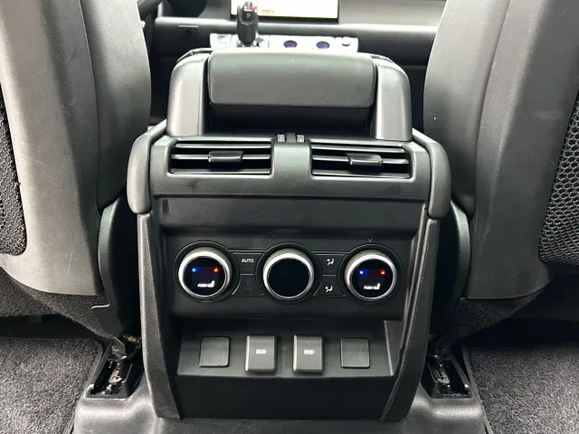 Land Rover Defender — Фото автомобиля 20