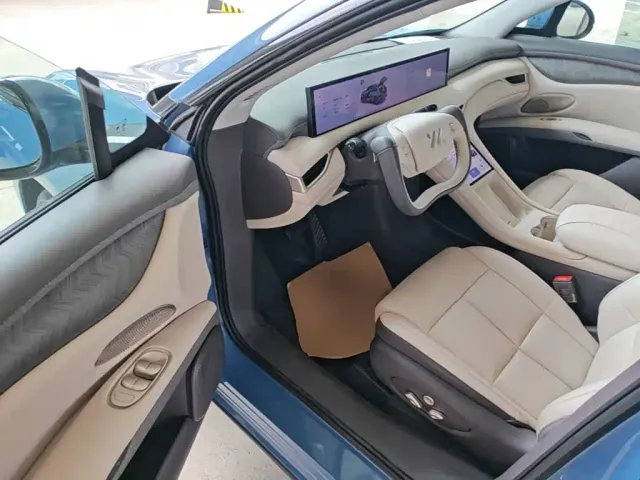 IM Motors LS6 — Фото автомобиля 15