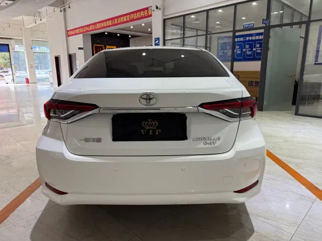 Toyota Corolla — Фото автомобиля 5