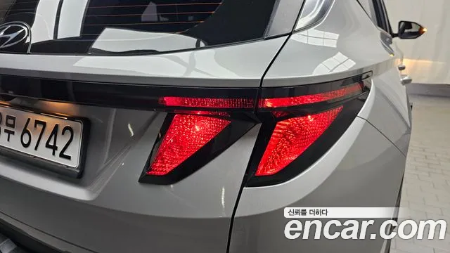 Hyundai Tucson Tucson (NX4) Дизель 2.0 2WD — Фото автомобиля 23