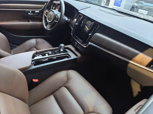 Volvo V90 — Фото автомобиля 3