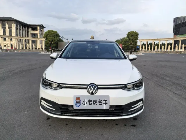 Volkswagen Golf — Фото автомобиля 2