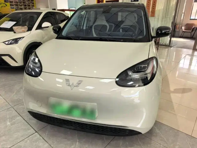 Wuling Bingo — Фото автомобиля 2