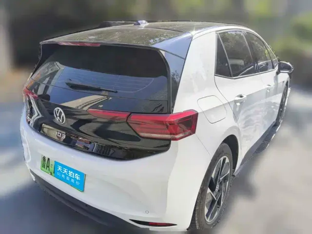 Volkswagen ID.3 — Фото автомобиля 2