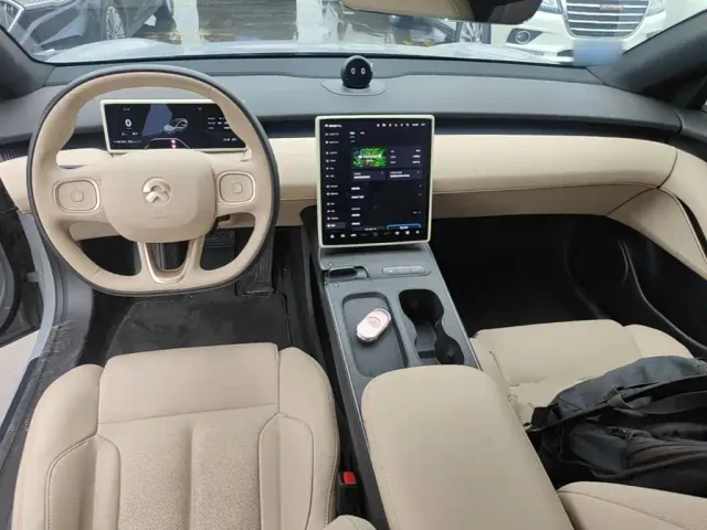 Nio ET5 Touring — Фото автомобиля 9