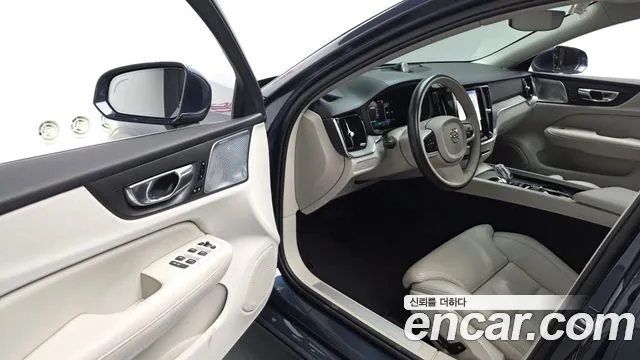 Вольво S60 S60 третьего поколения — Фото автомобиля 10