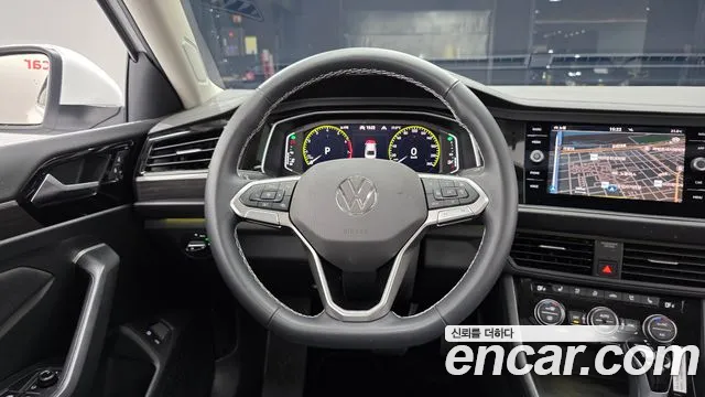Volkswagen Jetta — Фото автомобиля 11