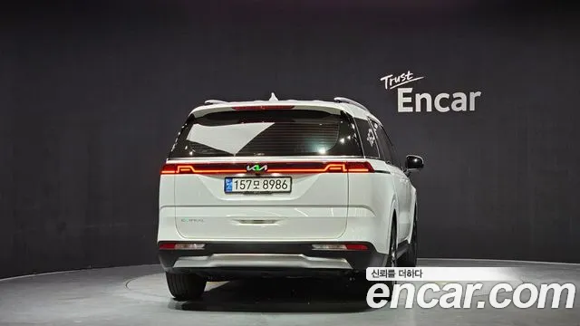 Kia Canival Carnival 4 поколение Бензин 7 мест Signature — Фото автомобиля 4